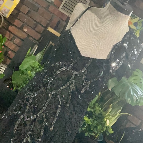 Black tie vintage hand embroidered sequin dress - Picture 3 of 4
